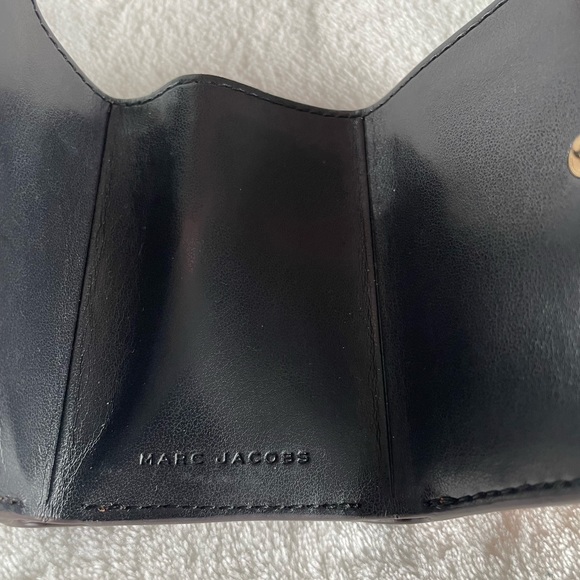 Mini Marc Jacob’s Trifold Wallet - Picture 4 of 8